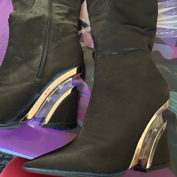 High heel boots - Picture 1 of 3